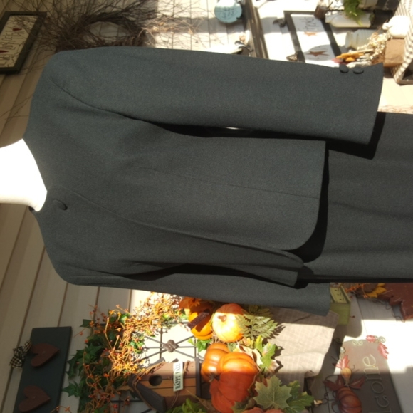 JOS. A. BANK CLOTHIERS ♡ Vintage Black 2pc Pure Wool Fully Lined Skirt Suit 4 - Picture 10 of 17